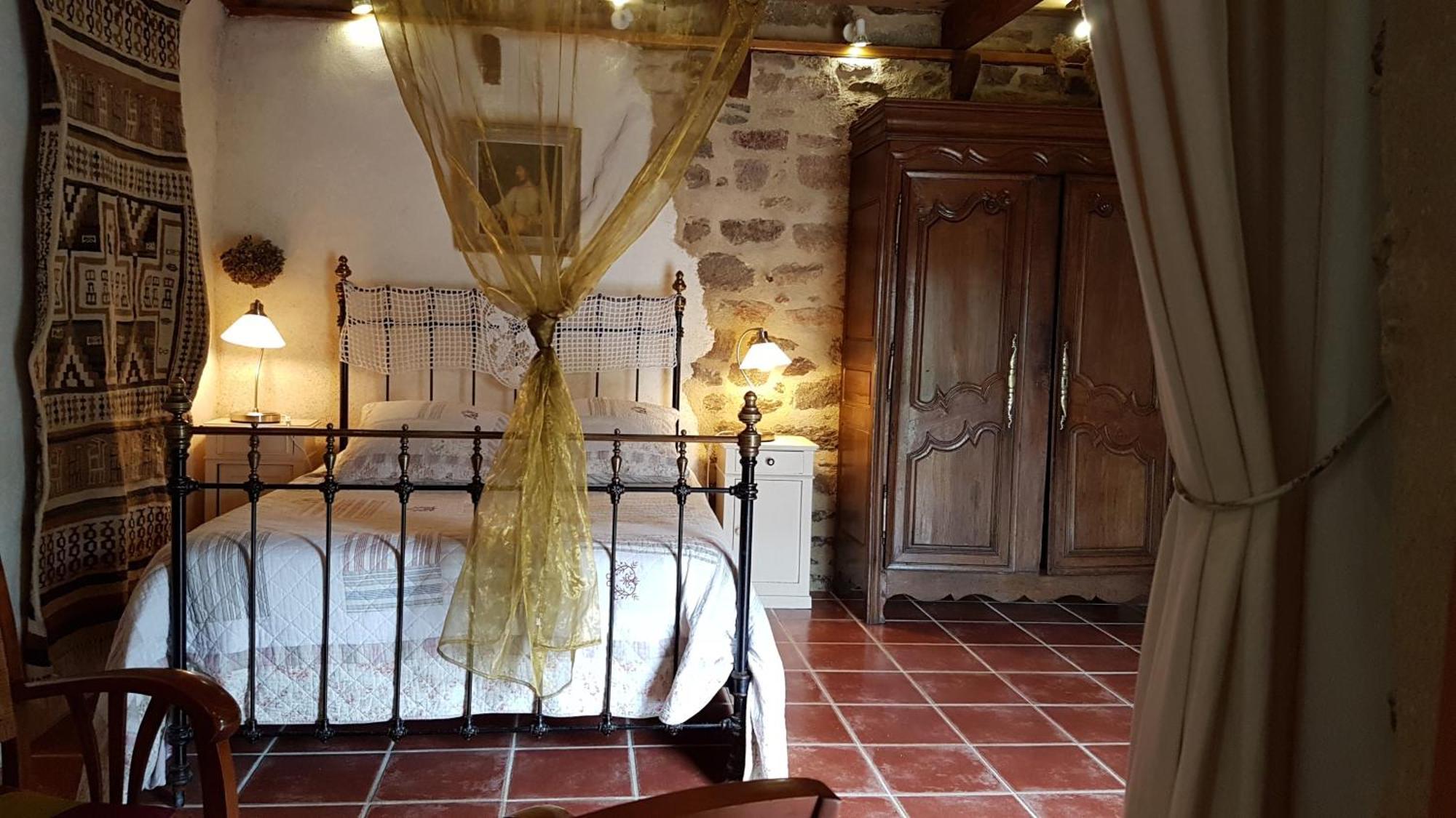 La Ferme De Kerhors Otel Tréméoc Oda fotoğraf