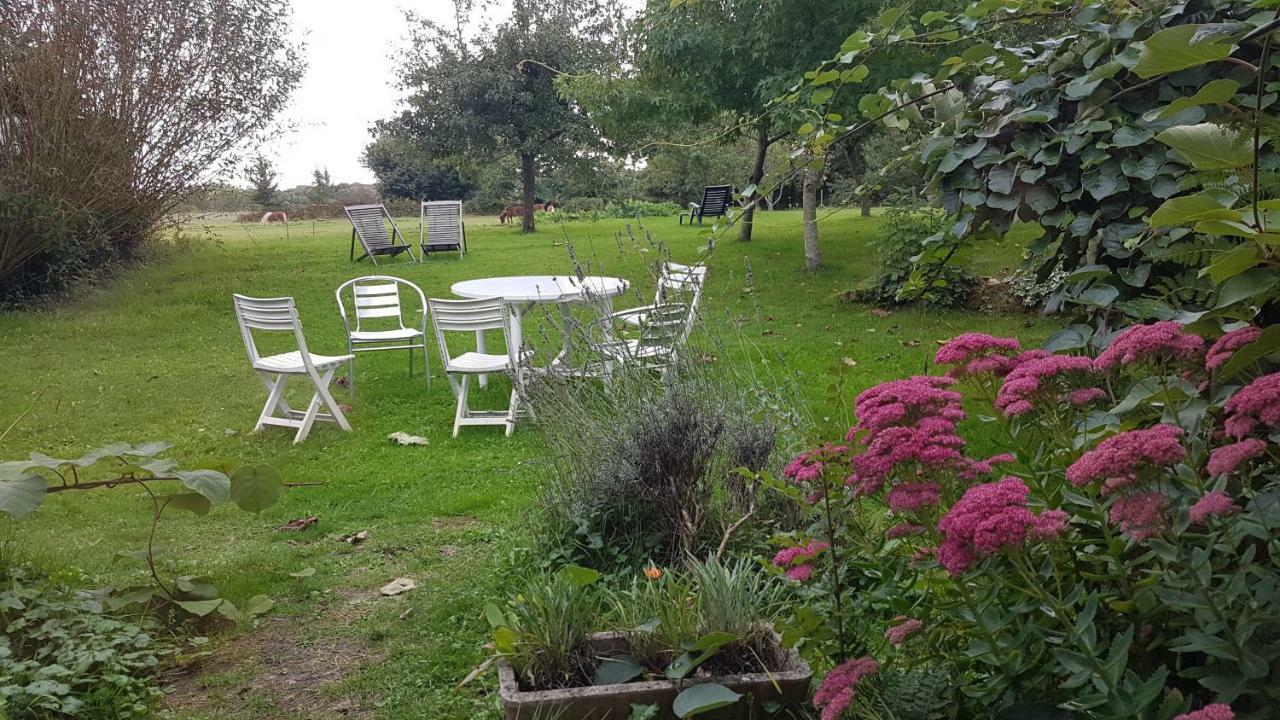 La Ferme De Kerhors Otel Tréméoc Dış mekan fotoğraf