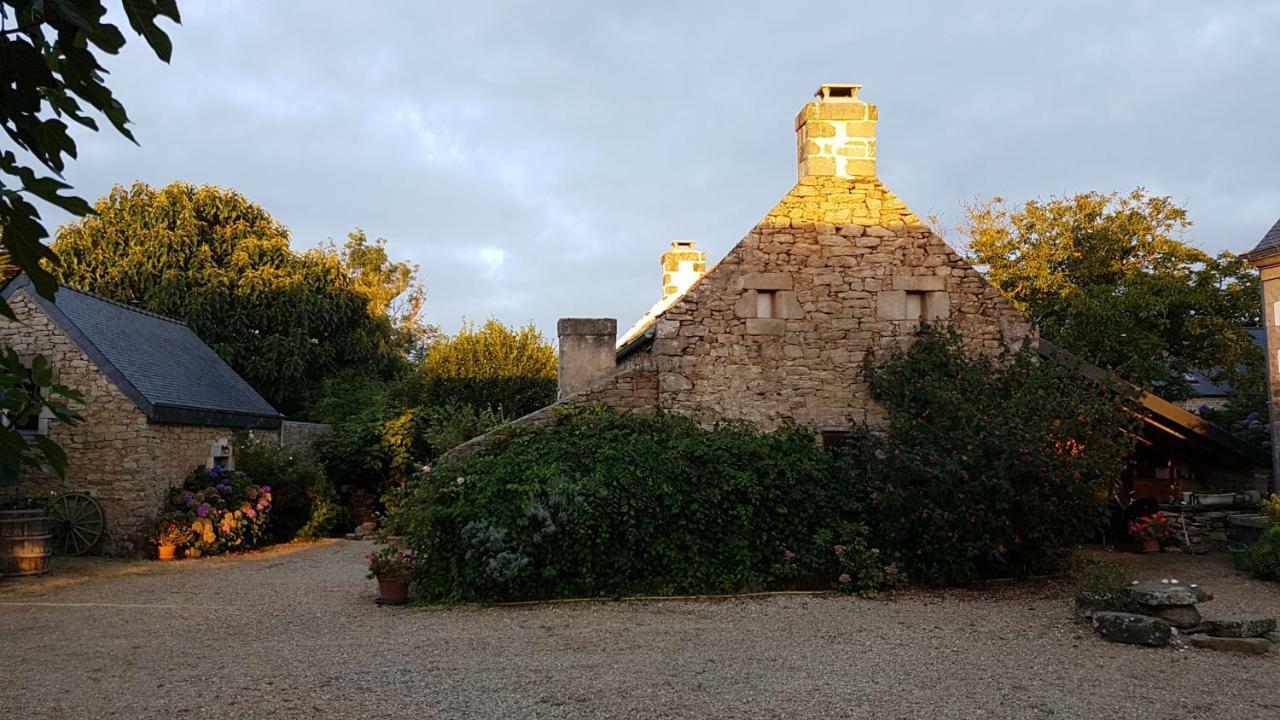 La Ferme De Kerhors Otel Tréméoc Dış mekan fotoğraf